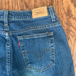 Levi's 550 Relaxed Boot Cut Jeans Size 10 short